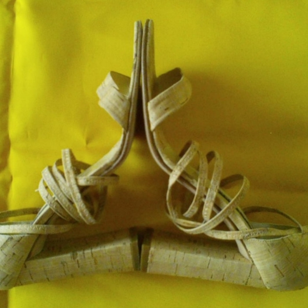 Elegant Tan Cork/Leather Strappy Wedge Sandals. Made In Italy